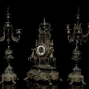 Bronze and marble clock with garnish, 20th century - 11