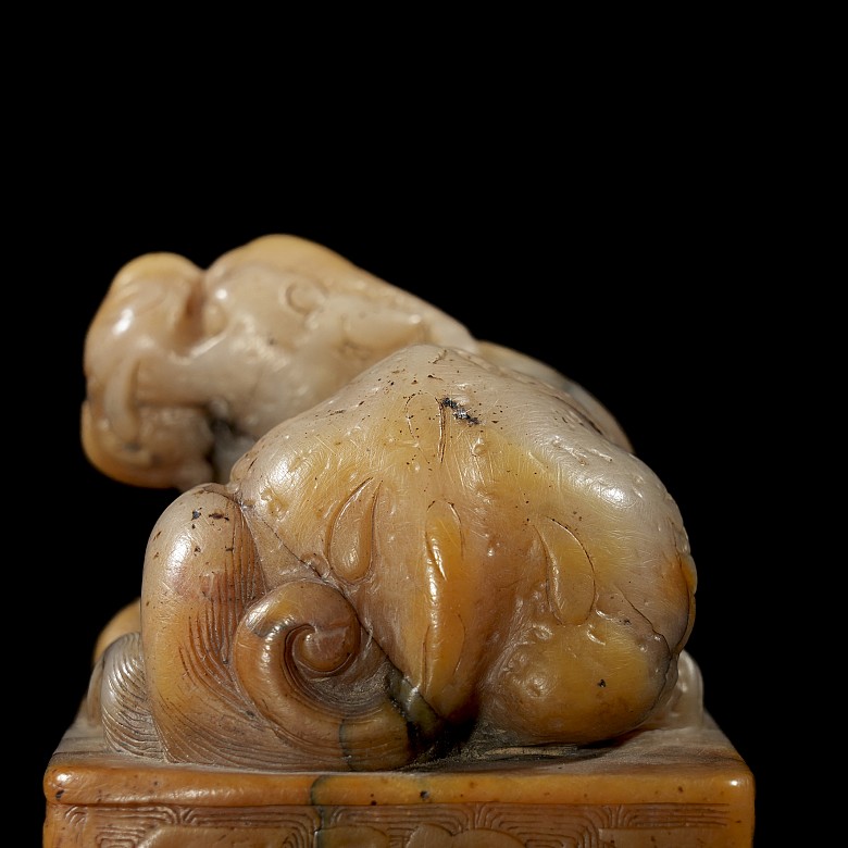 Shoushang ‘Mythical Beast’ stone seal, Qing dynasty