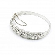 18k white gold bangle with 4.52ct diamonds