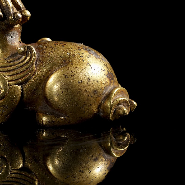 Gilt-bronze ‘Winged Beast’ figurine, Qing dynasty