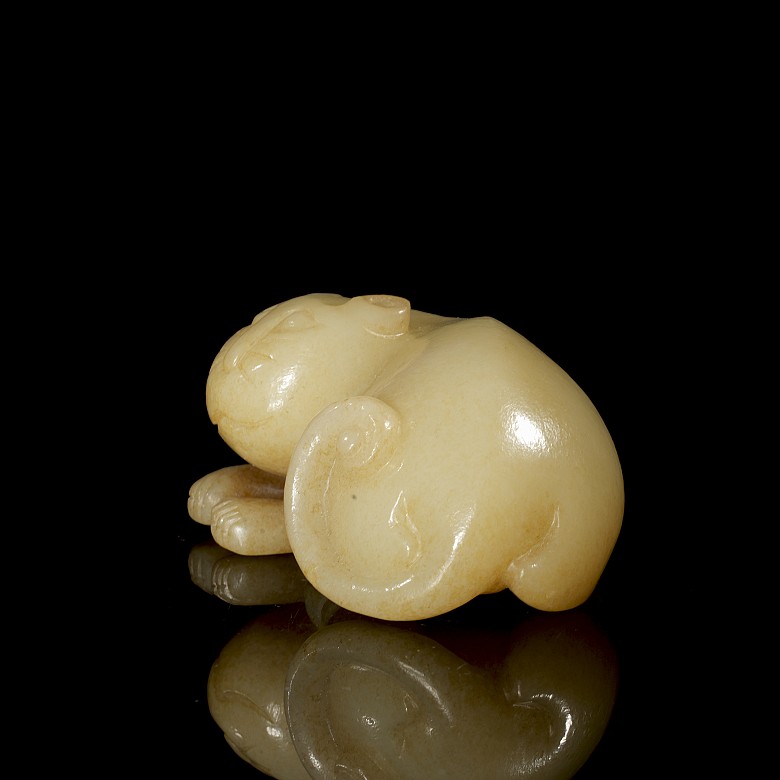 Carved jade animal, Qing dynasty