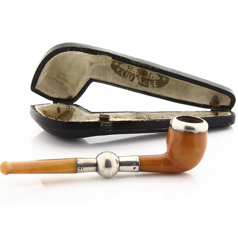 Amber and silver pipe, 19th century