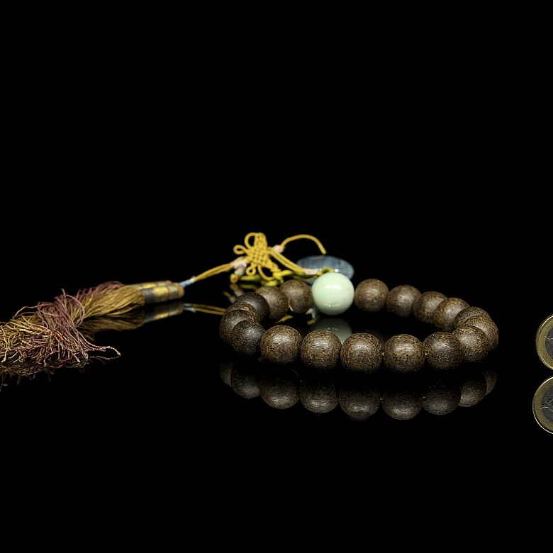 Wooden bead bracelet with jade and tourmaline, Qing dynasty