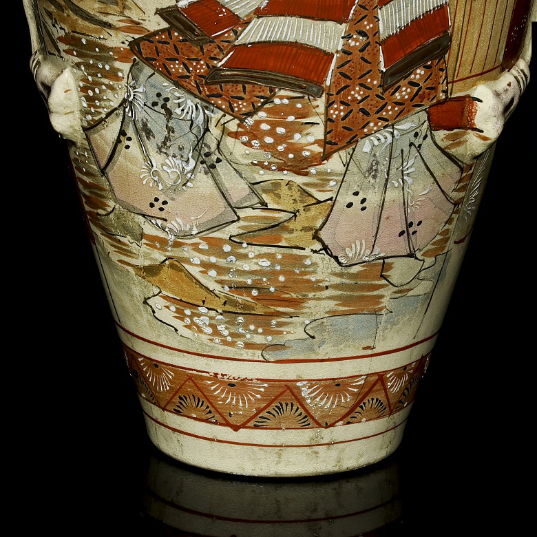 Satsuma porcelain vase, Japan, mid-20th century