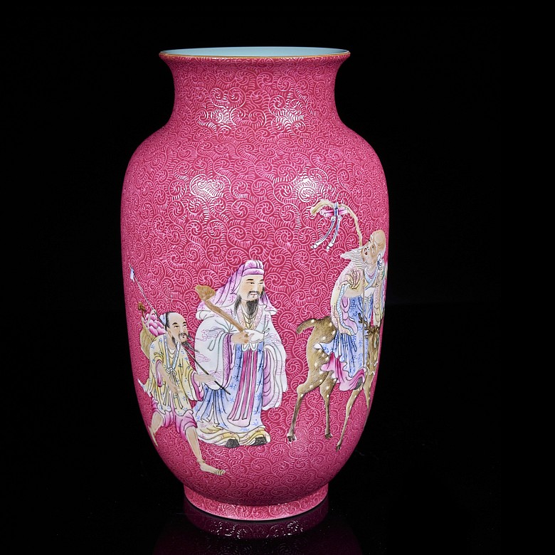 Pink glazed porcelain vase “Characters”, Minguo