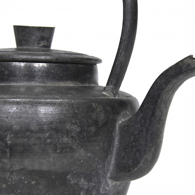 Chinese pewter teapot, 20th century