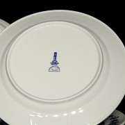 Porcelain tableware with floral decoration, 20th century - 6