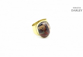 18k yellow gold ring with one agate