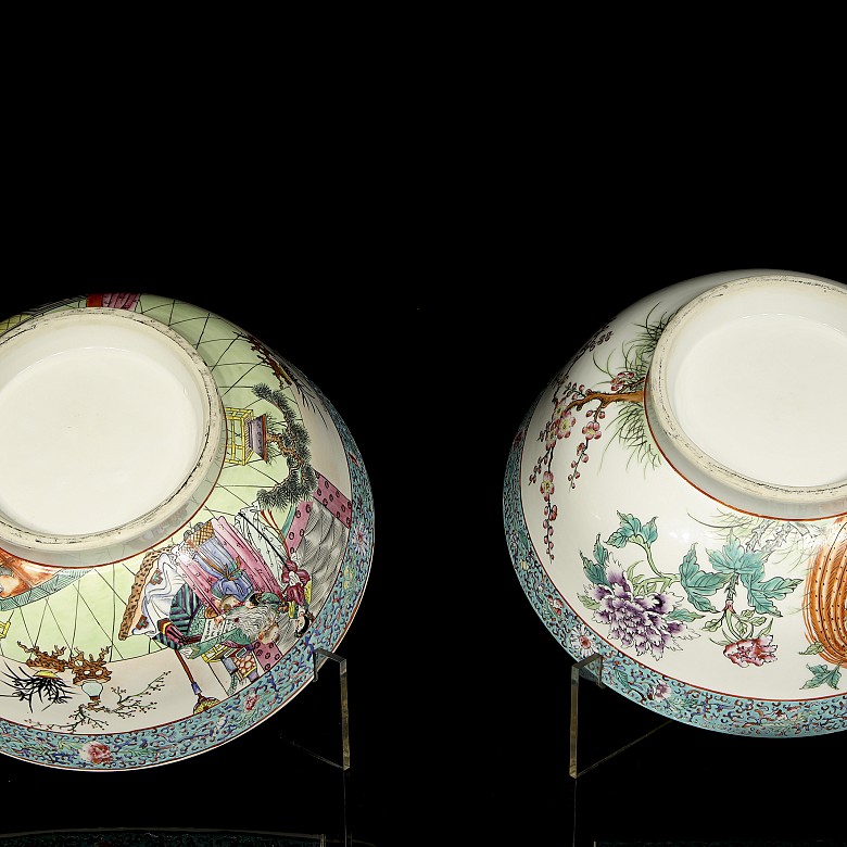 Pair of large bowls, famille rose, Canton, 20th century