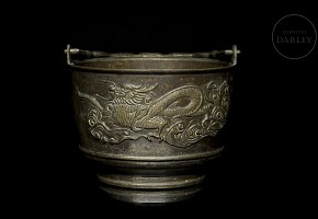 Bronze ‘Dragon’ Vessel, Qing dynasty