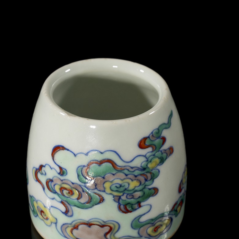 Small water container ‘Doucai’, with Yongzheng brand name