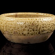 Glazed porcelain bowl, Sui dynasty