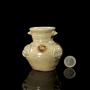 Glazed ceramic ‘Frog’ jug, Jin style