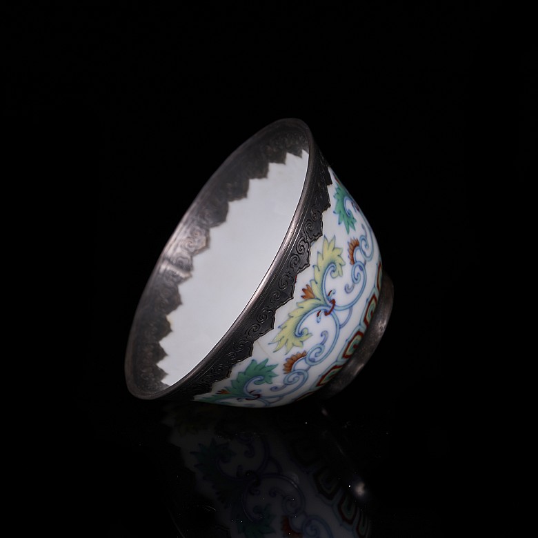 Small porcelain and silver ‘Doucai’ bowl with Yongzheng hallmark