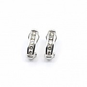 Earrings in 18k white gold and diamonds.