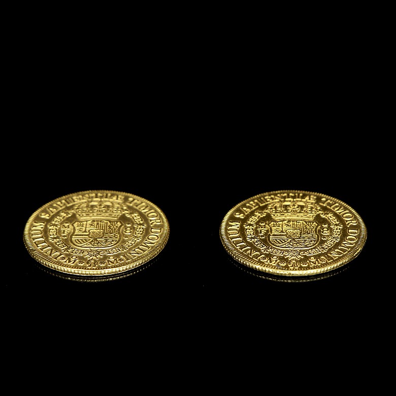 Two gold coins ‘Philippe V’, Mexico 18th century