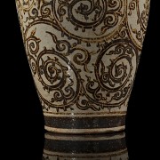 Meiping ‘Intertwined Flowers’ vase, Song dynasty