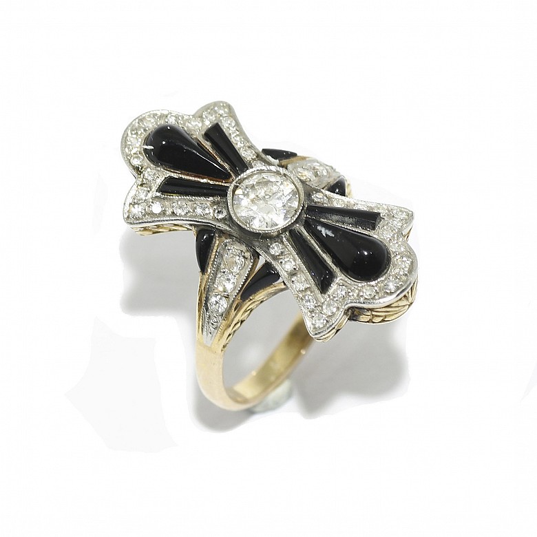 Loop shaped ring, with diamonds and onyx