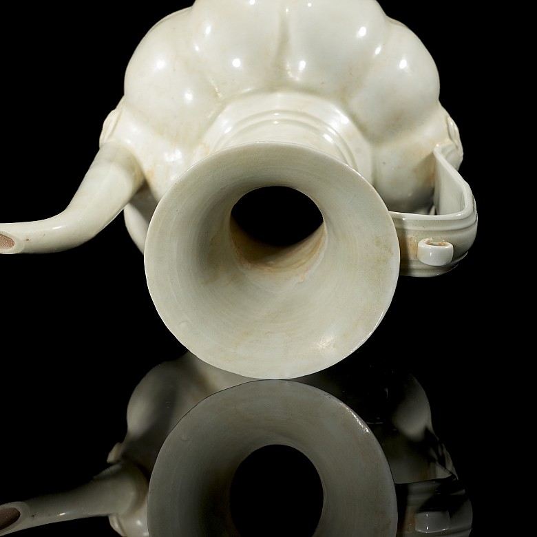 Glazed ware ‘Gourd’ lobed jug, Song dynasty