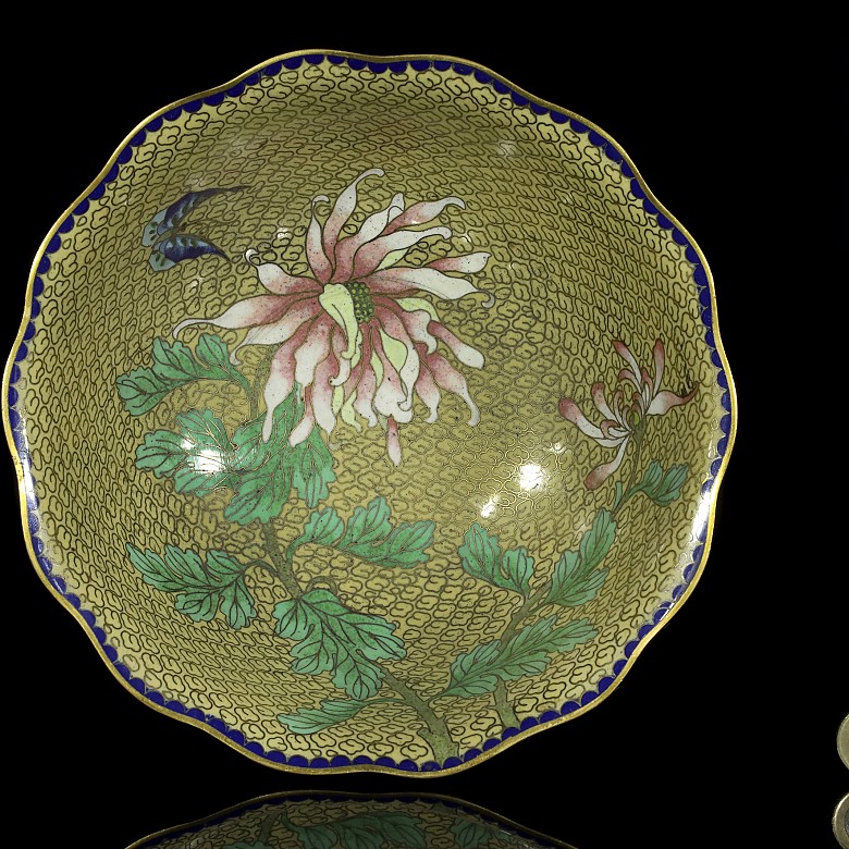 Enamel bowl 