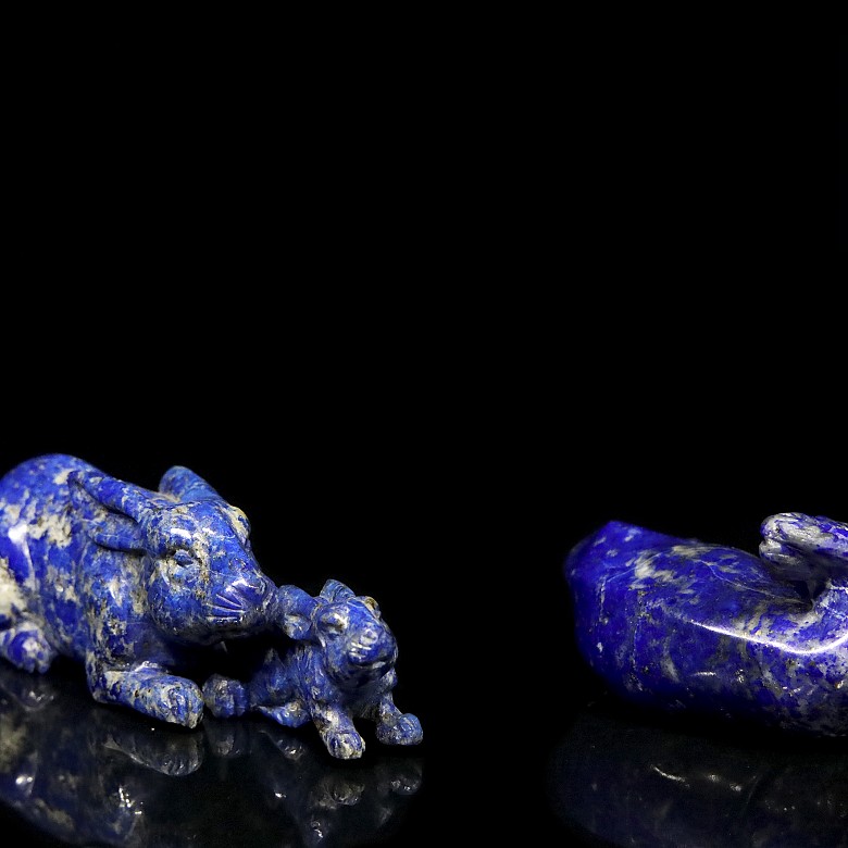 Two lapis lazuli figures of animals, 20th century