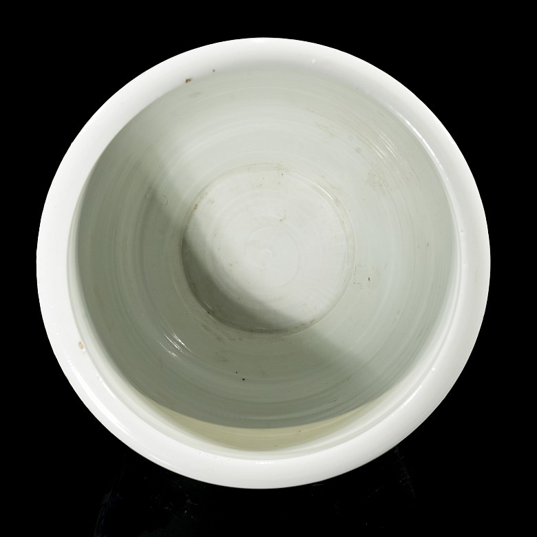 Blue and white porcelain bowl ‘Hunters’, 20th century