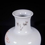 Porcelain vase ‘Landscape’, green family, Qing dynasty