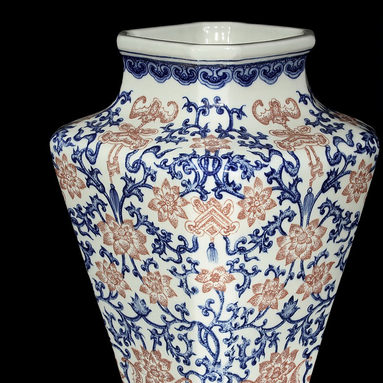 Square vase in blue, red and white, 20th century