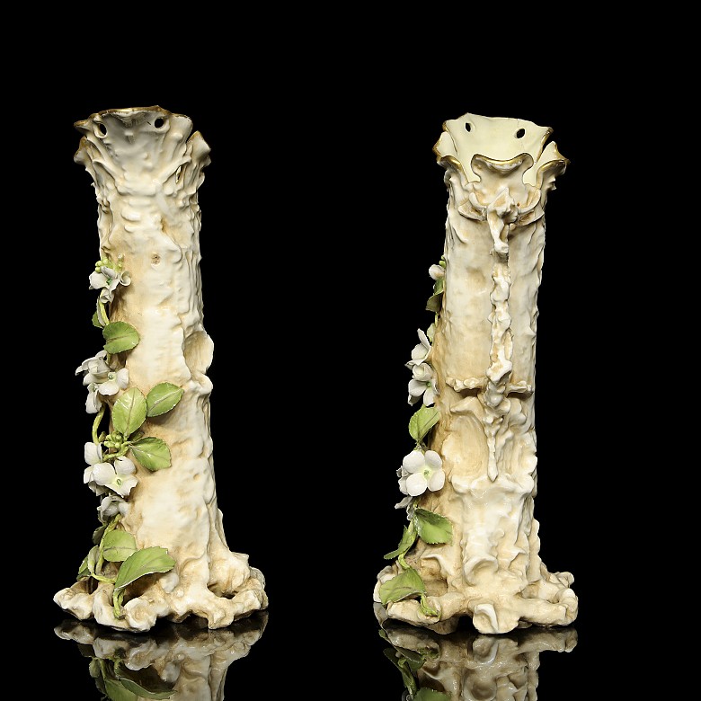 Pair of ‘Trunk and jasmine’ porcelain vases, 20th century