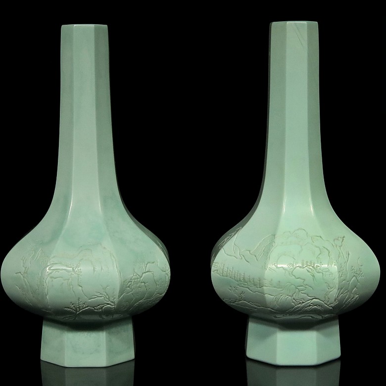 Pair of turquoise vases, Qing dynasty, Qianlong