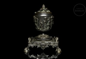 Bronze writing desk ‘Bacchus’, 17th-18th century