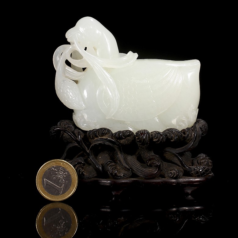 Carved jade figurine ‘Duck and Lotus’, Qing dynasty