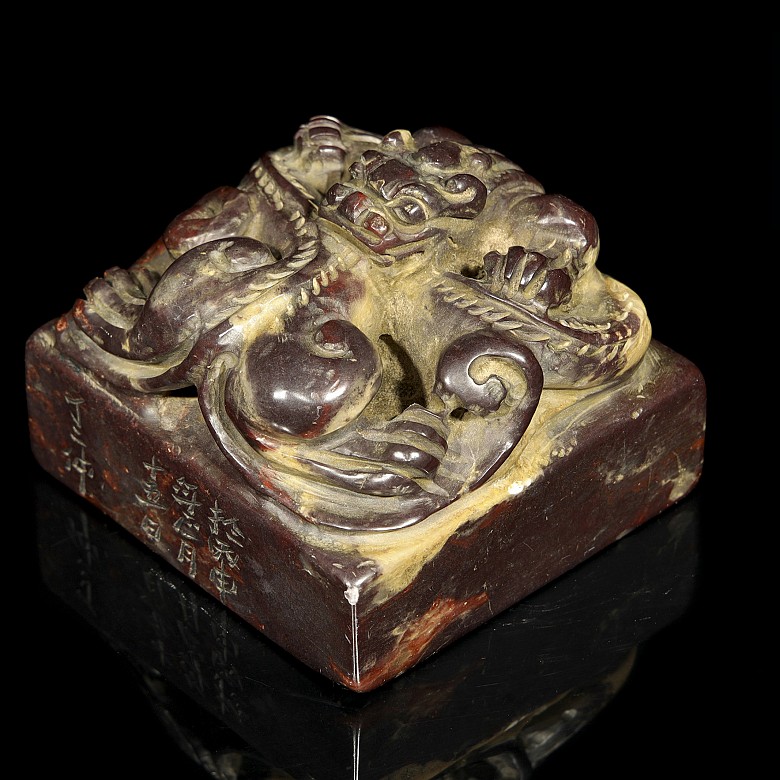 Hard stone seal with lion, 20th Century