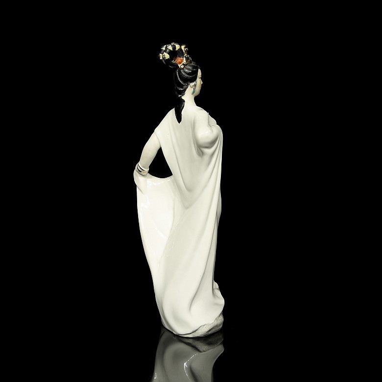 Porcelain lady, 20th century - 2