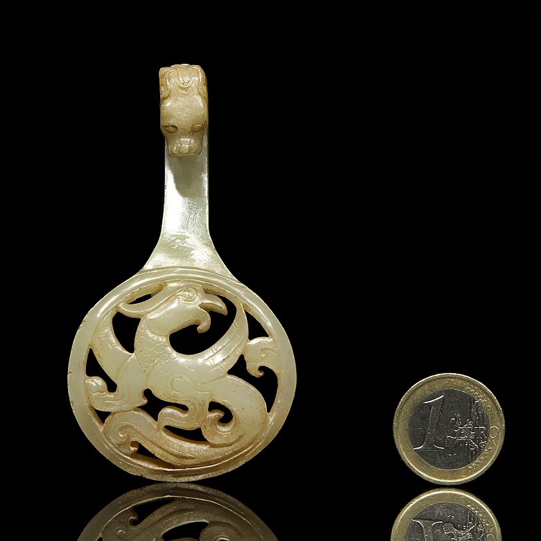 Carved jade belt hook, Han dynasty