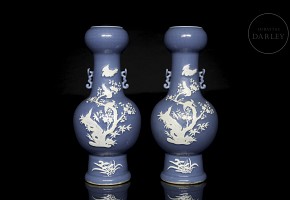 Pair of ‘Birds on Branch’ vases, Qing dynasty