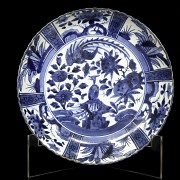 Porcelain dish, blue and white, Arita, 19th century