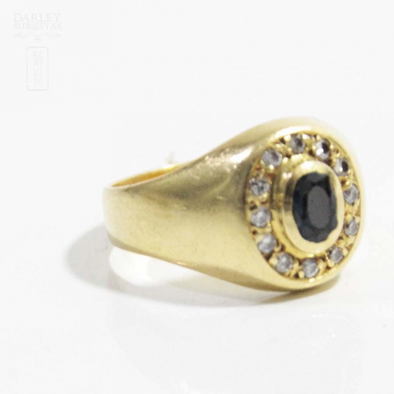 18k yellow gold seal ring with sapphire and diamonds.