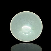 Small glazed ceramic ‘Ruyao’ bowl, Song style