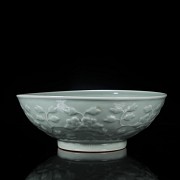 Celadon-glazed porcelain bowl ‘Peonies’, Qing dynasty