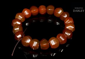 Carved agate bead bracelet, Liao-Jin culture