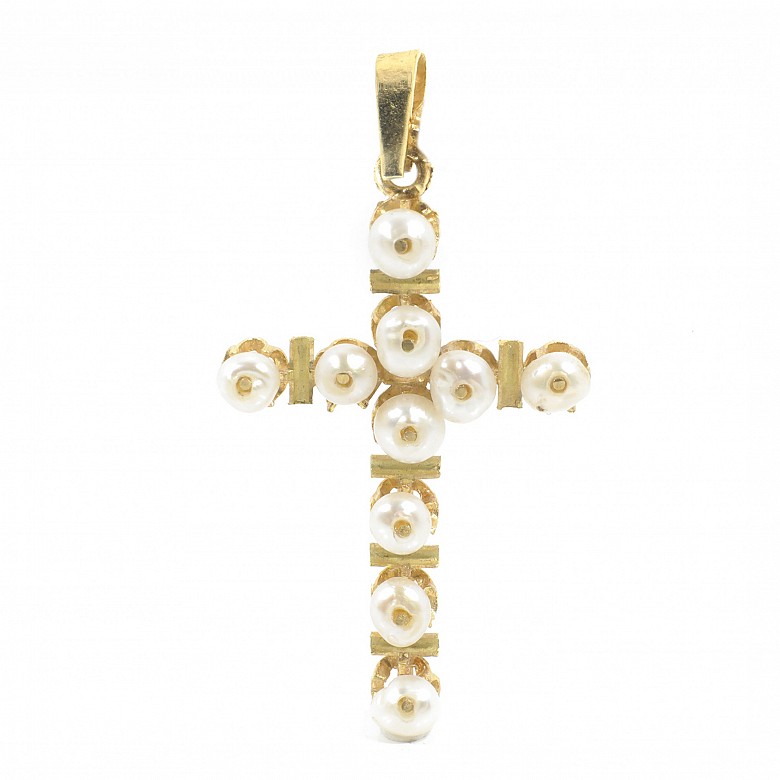 Cross in 18k yellow gold and ten pearls