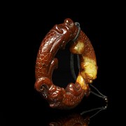 Tail biting dragon hoop, Eastern Han dynasty