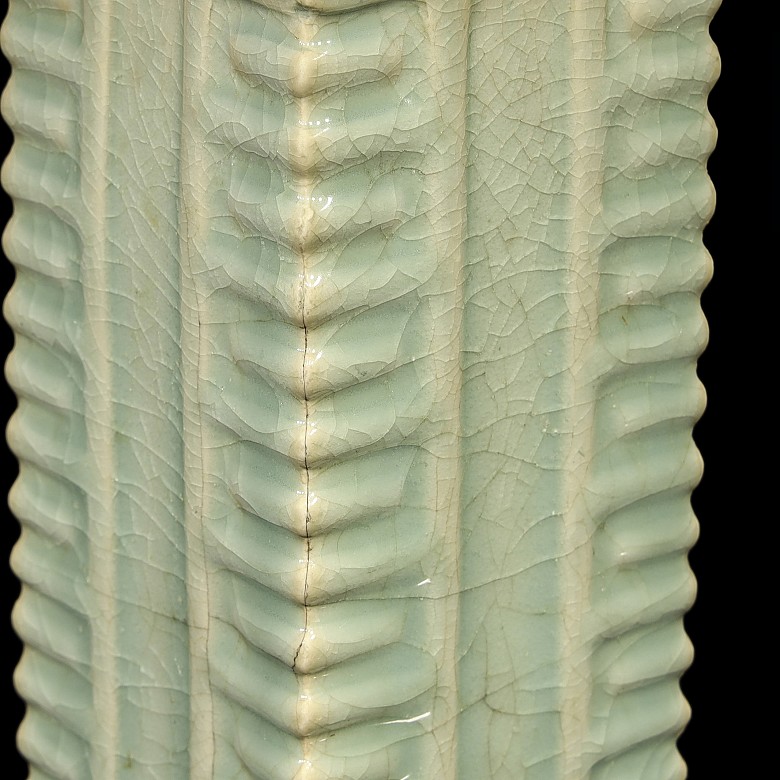 Celadon glazed 