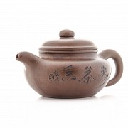 Clay teapot, China, Gu Jinzhou seal mark.