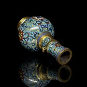 Small vase with cloisonné enamel, Qing dynasty