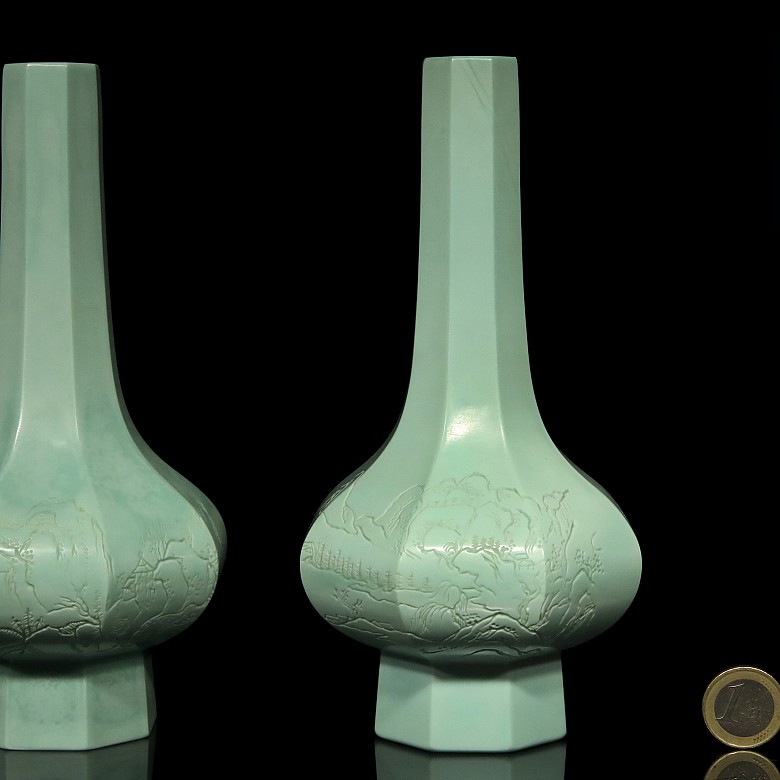 Pair of turquoise vases, Qing dynasty, Qianlong