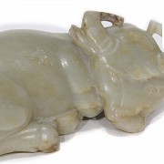 Carved jade bull, Qing dynasty.