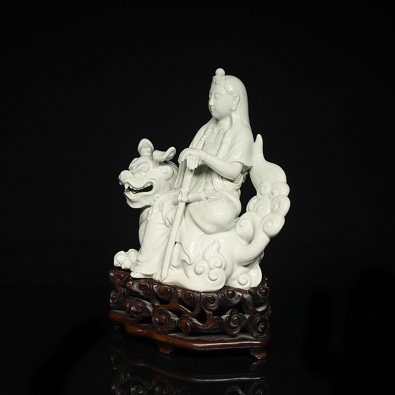 Porcelain figurine ‘Manjushri on foo dog’, Qing Dynasty