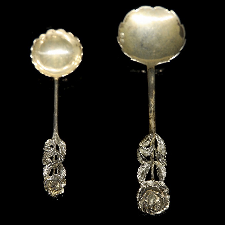 Set of silver teaspoons, 20th century